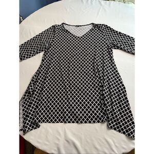 Vikki Vi Black White Lagenlook Slinky Tunic Top Plus Size 1X